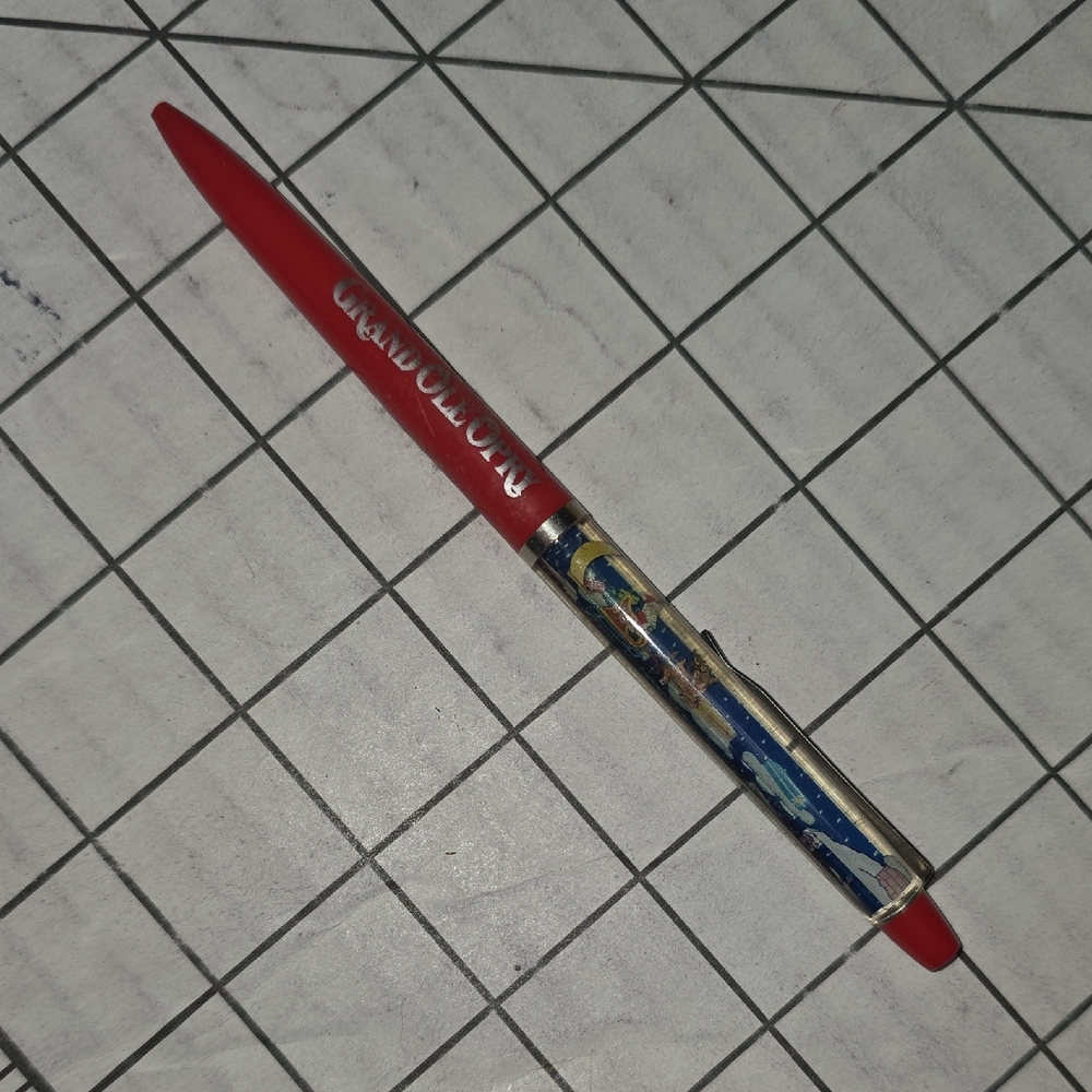 Grand Ole Opry Red Pen, Floating Santa, Sleigh, & Reindeer Floaty Pen Vintage